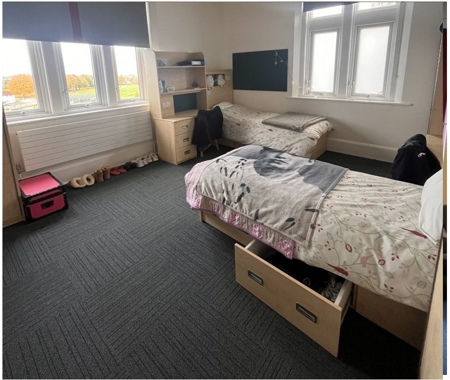 Quarto compartilhado na boarding house do Epsom College
